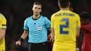 Sejak 2015, Francois Letexier dipercaya memimpin pertandingan Ligue 2 Prancis yang kemudian naik kelas ke Ligue 1 pada 2016. Setahun berikutnya ia resmi terdaftar sebagai salah satu wasit FIFA. (AFP/Oli Scarff)