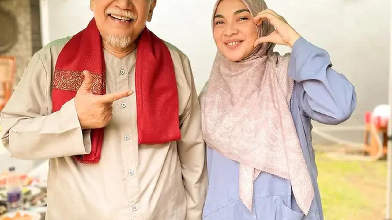 6 Potret Tika Bravani Bareng Pemain Lorong Waktu, Nostalgia Tontonan Masa Kecil