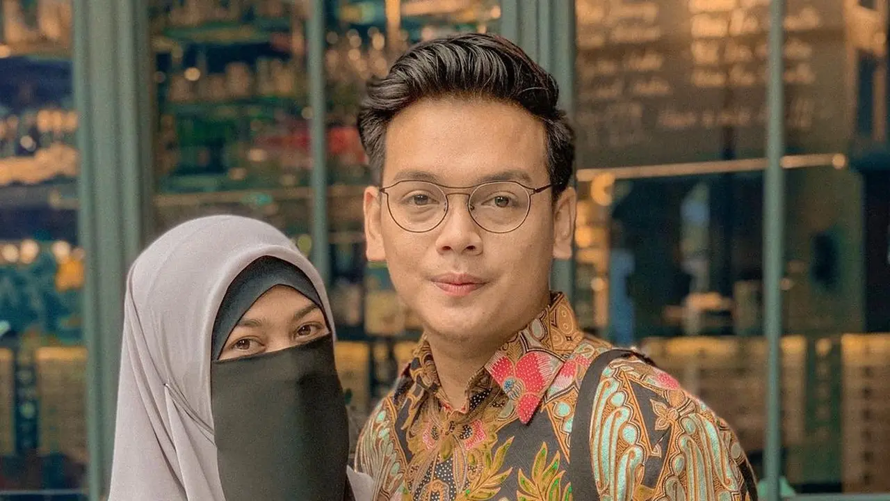 Kisah Cintanya Jadi Inspirasi, Ini 6 Potret manis Natta Reza dan Wardah Maulina