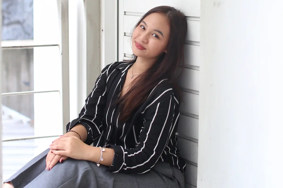 wanita april padahal genius