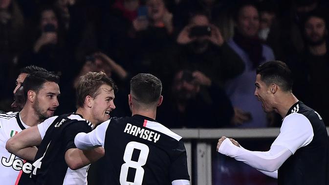 Selebrasi bek Juventus Matthijs de Ligt ke gawang Torino. (AFP)