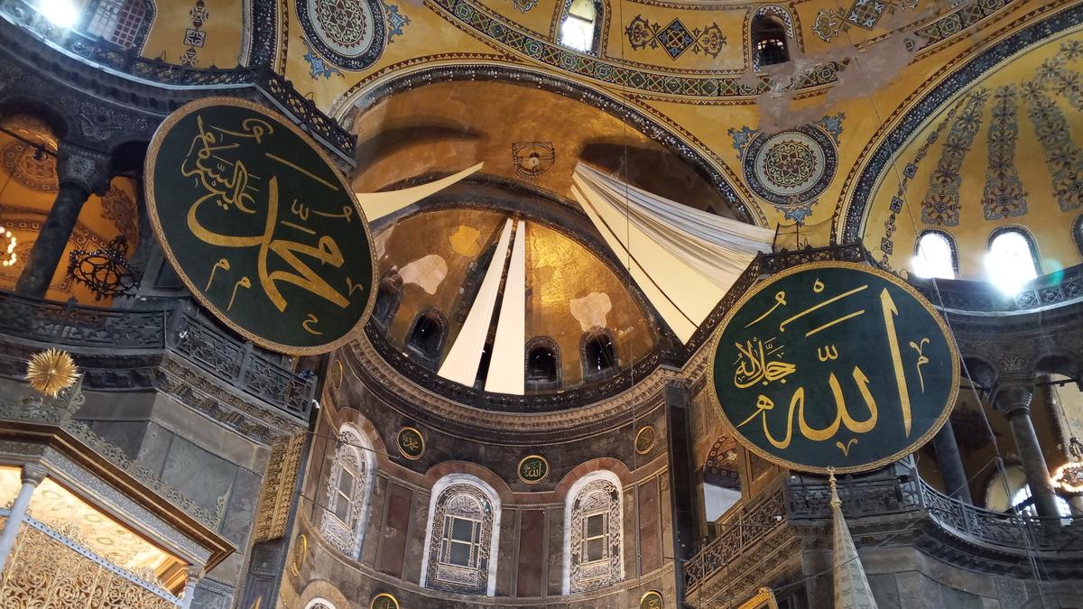 Laporan Liputan6.com dari Turki: Di Bawah Kubah Abadi Hagia Sophia