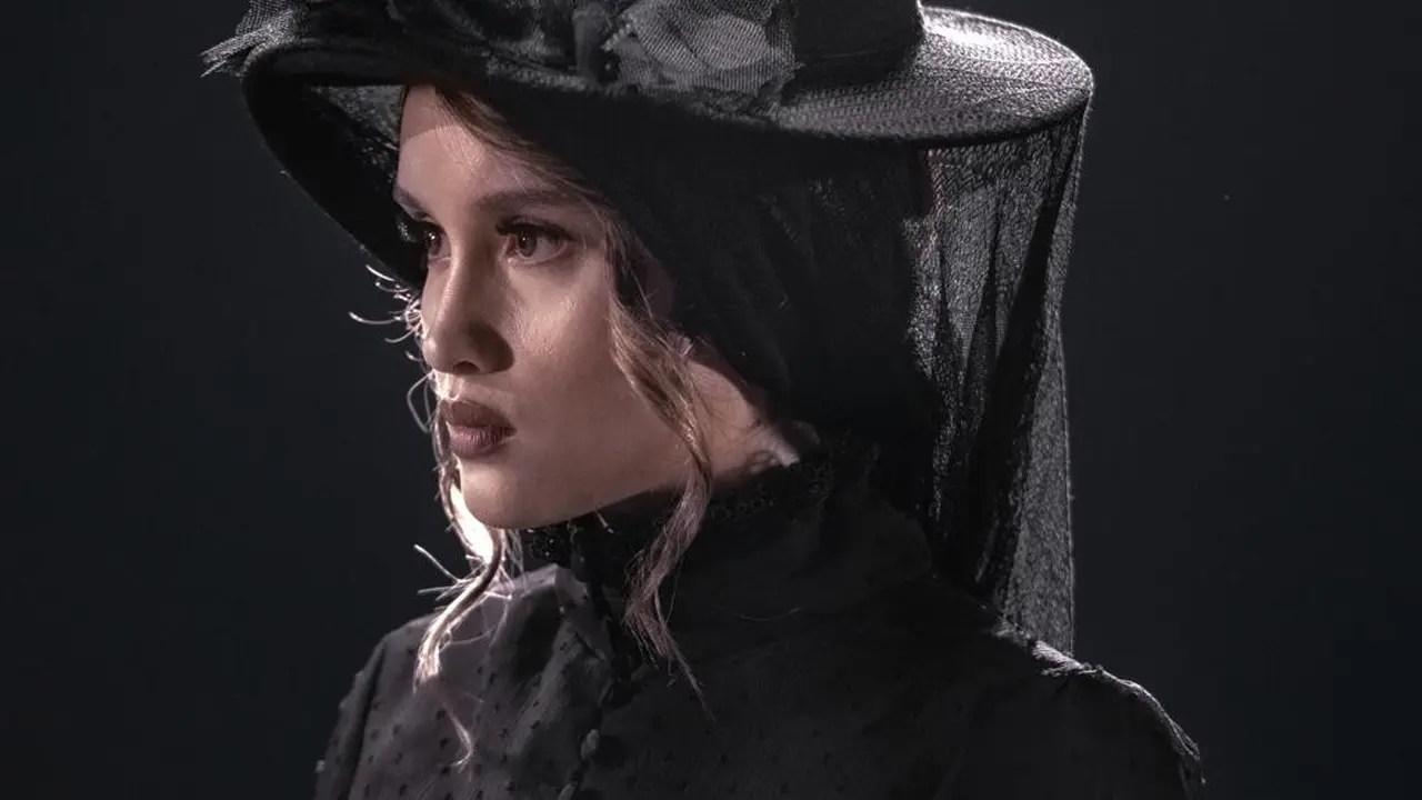 Cinta Laura main film Jagat Arwah