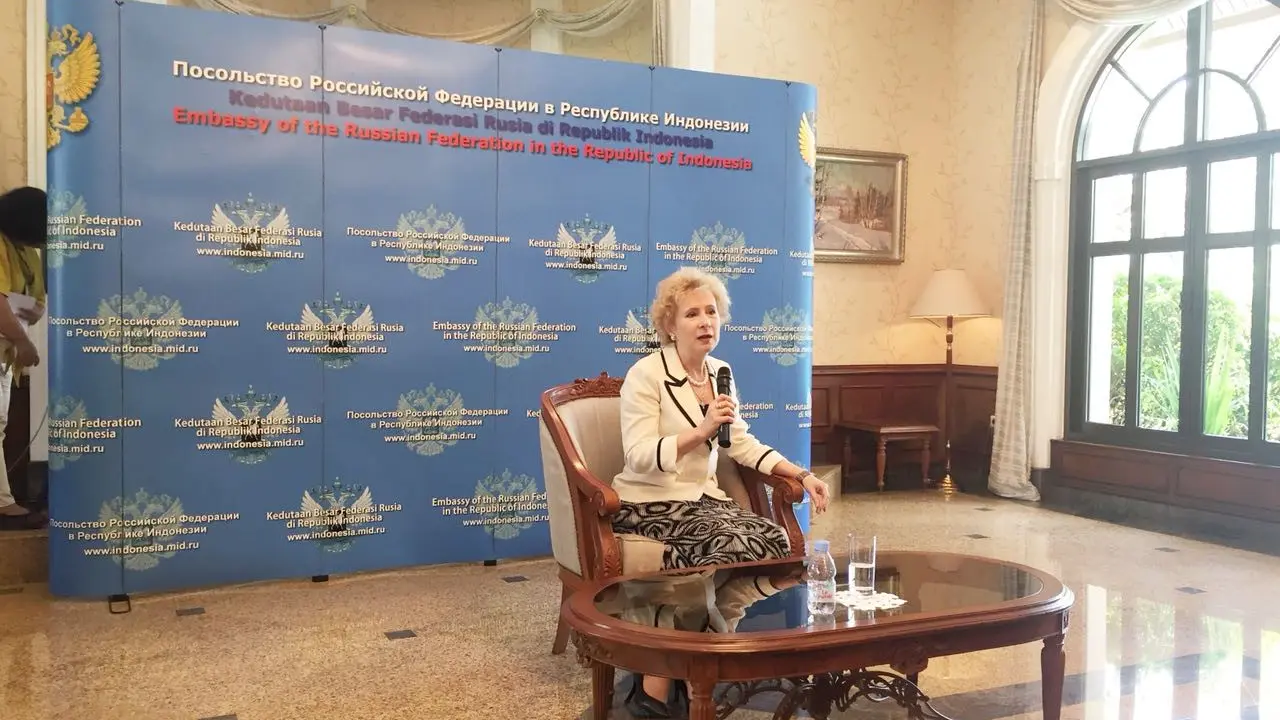 Duta Besar Rusia untuk Indonesia, Lyudmila Georgievna Vorobieva menyayangkan berita palsu seputar serangan senjata kimia di Suriah (Liputan6.com/Teddy Tri Setio Berty)
