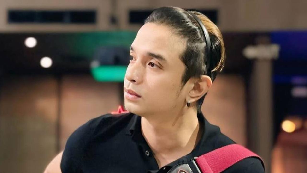 Ganteng & Awet Muda di Usia 42 Tahun, Potret Terbaru Oncy Ungu Ramai Disorot - Disebut Mirip Ajun Perwira