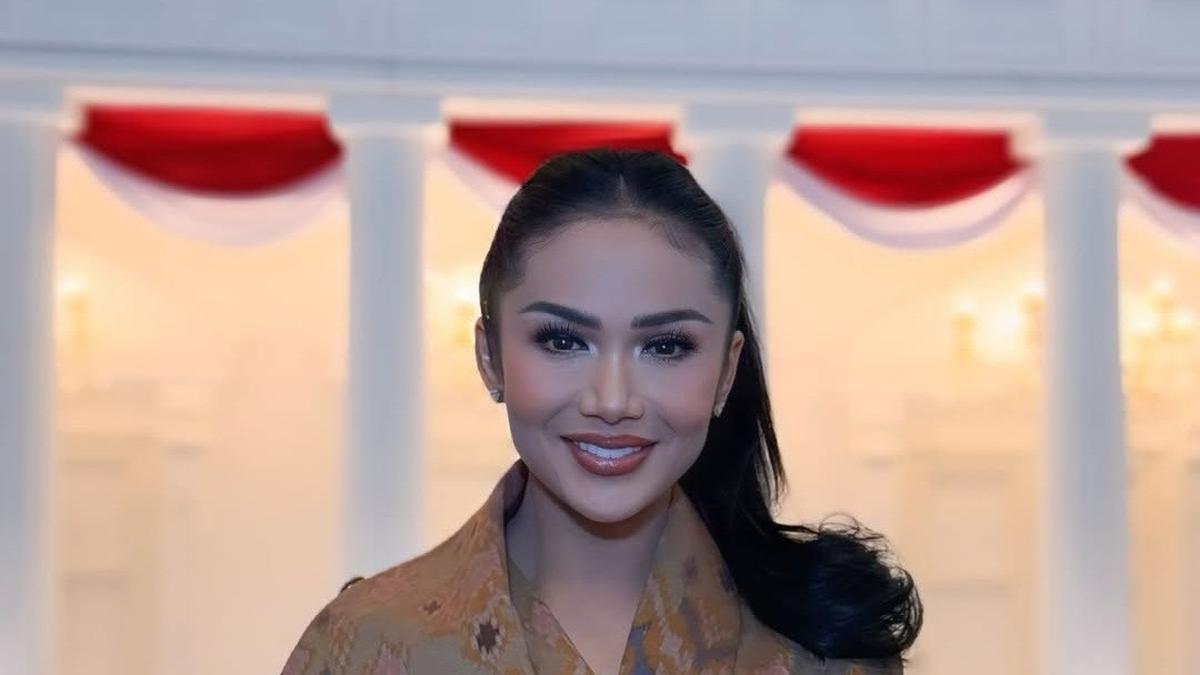5 Potret Kris Dayanti Peringati 17 Agustus 2025 Kemerdekaan HUT RI ke-80, dari Wasta Nusantara hingga Gaya Casual