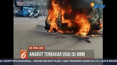 Diduga korsleting pada kabel mobil, angkot jurusan Leuwiliang-Bogor, ludes terbakar usai mengisi bahan bakar di SPBU Leuwiliang.