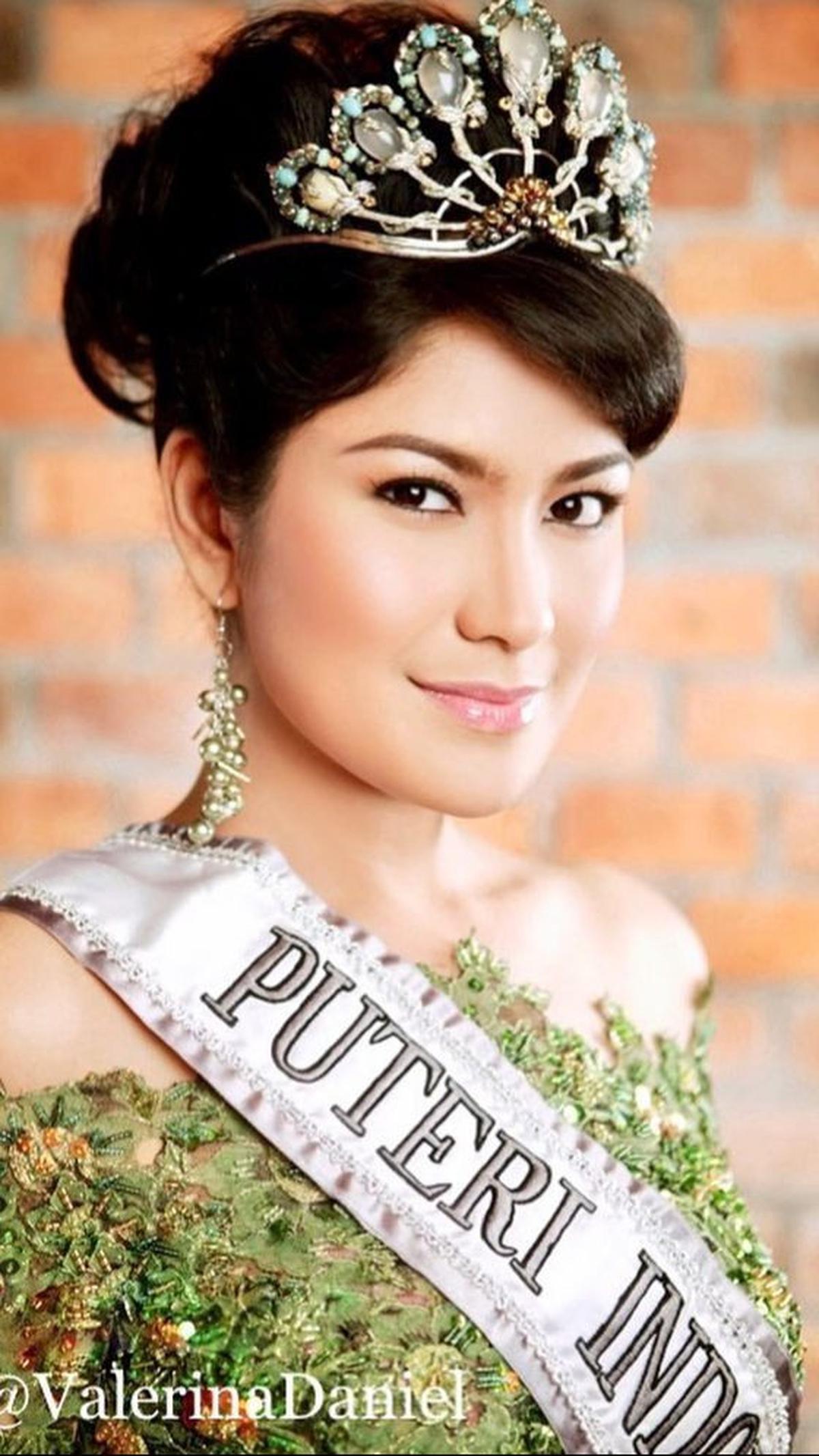 Runner Up 2 Putri Indonesia 2005.