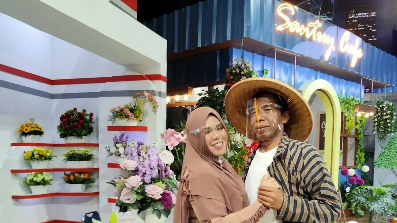 Gugat Cerai Usai 17 Tahun Dipoligami, Ini 6 Potret Kenangan Kiwil dan Rohimah