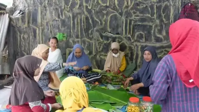6 Momen Akikah Anak Indah Permatasari, Sederhana di Kampung Halaman Arie Kriting