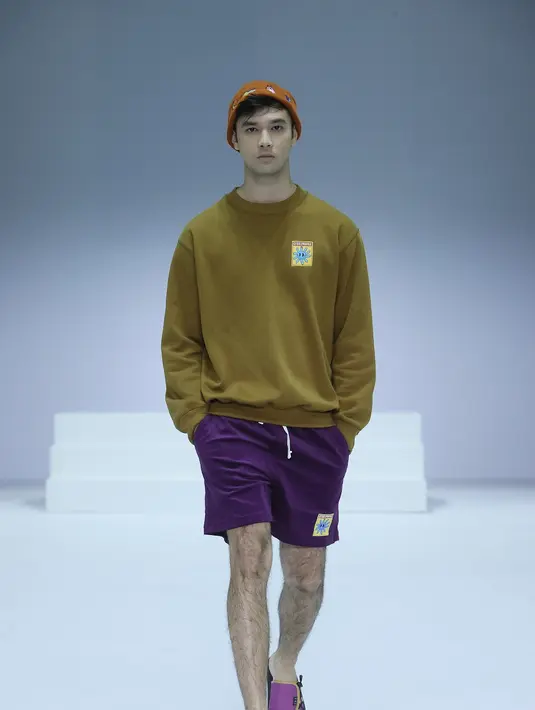 Dengan pilihan warna soft color palette dan cartoonish graphics yang menonjolkan Stoic nature, memberikan ide tentang kenyamanan berpakaian sehari-hari, namun tetap stylish. (JFW).