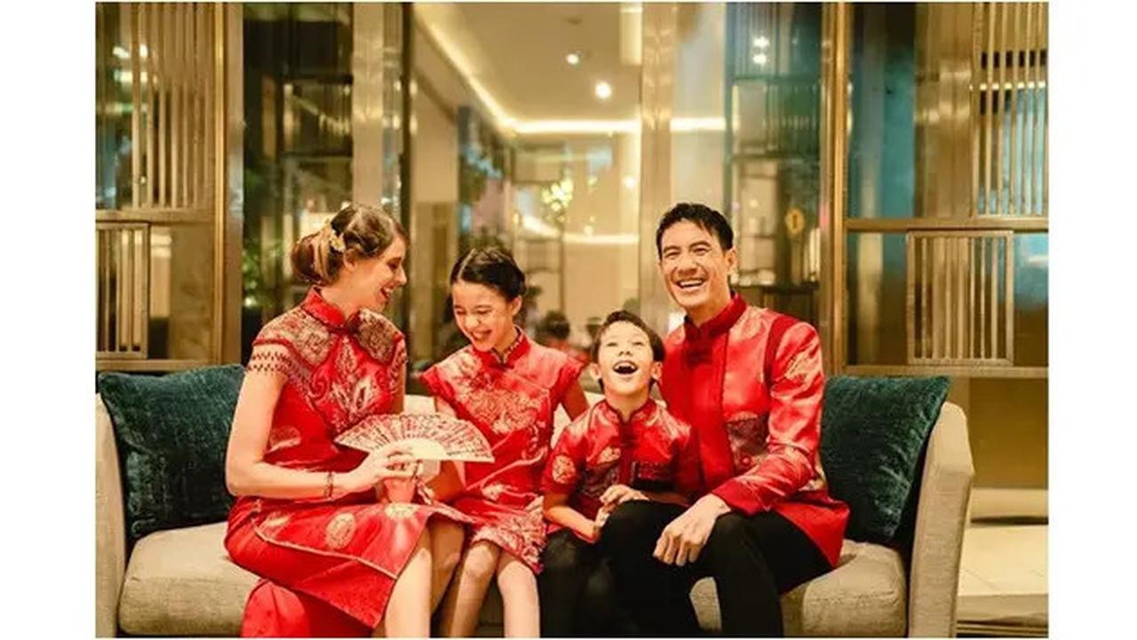 10 Artis Rayakan Imlek 2025 Bareng Keluarga, Semangat Sambut Tahun Baru
