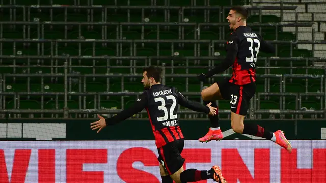 FOTO: Eintracht Frankfurt Gagal Menyodok ke Posisi 3 usai Kalah 1-2 dari Werder Bremen - Andre Silva; Amin Younes
