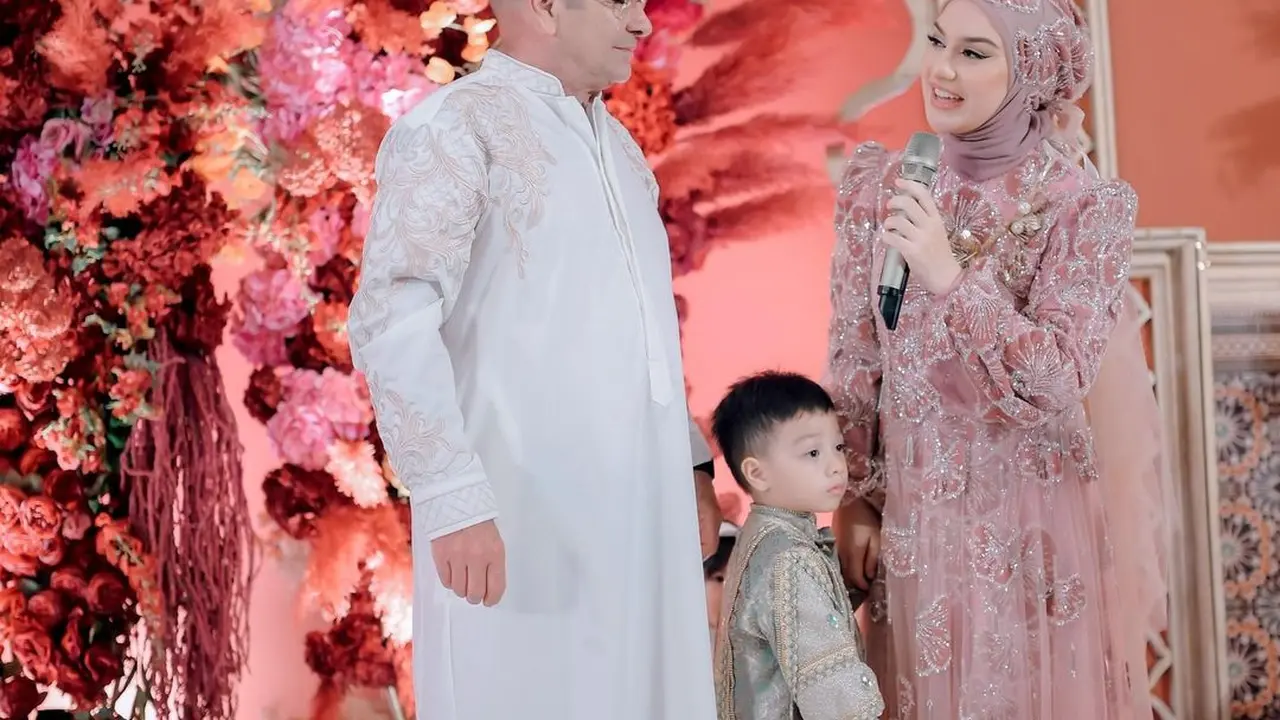 Potret Ayah Irish Bella Temani Anaknya Merayakan Ultah Ke-28, Bagikan Potret Masa Kecil sang Putri