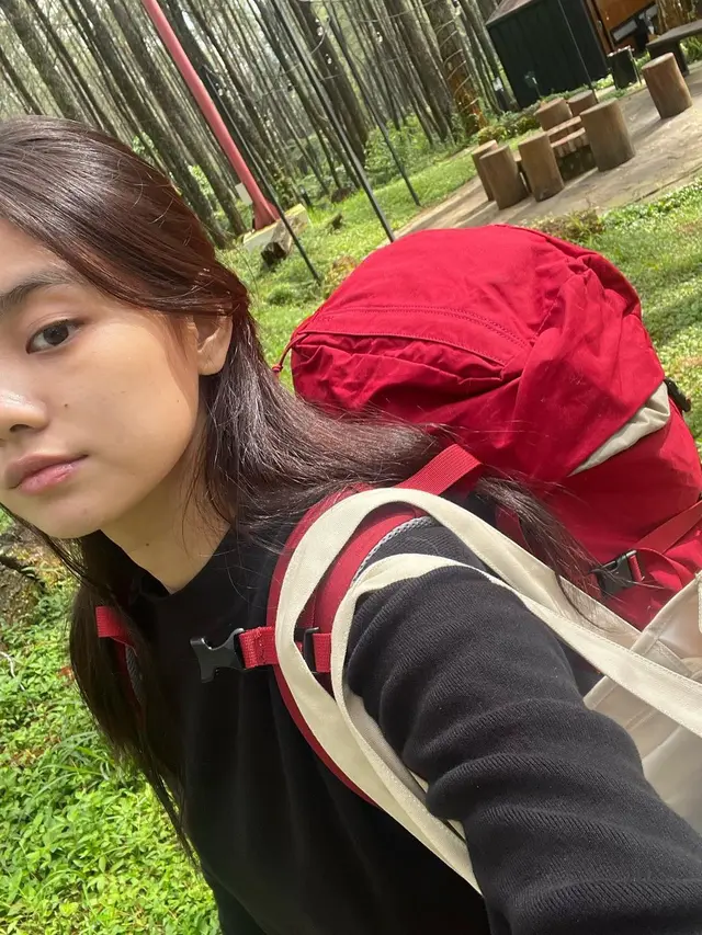 Selain Hobi Main Tenis, Ini 7 Potret Gege Elisa Saat Berpetualang di Alam