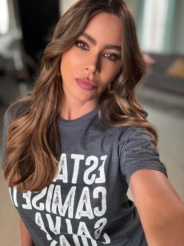 Sofia Vergara tampil menawan, rumor dengan Lewis Hamilton mencuat. (credit: instagram.com/sofiavergara)