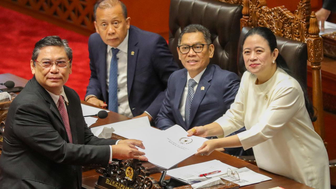 VIDEO: Kejutan Poin-Poin Penting Revisi UU TNI Disahkan DPR Hari ini