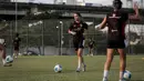 <p>Pemain Timnas Indonesia, Felicia Victoria de Zeeuw menggiring bola saat latihan jelang laga Kualifikasi Piala Asia 2026 yang berlangsung di lapangan latih Jakarta International Stadium (JIS), Jakrata Utara, Jumat (20/06/2025). (Bola.com/Bagaskara Lazuardi)</p>