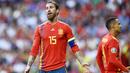 Sergio Ramos - Benteng kokoh Real Madrid ini tak masuk skuat Timnas Spanyol asuhan Luis Enrique. Ramos terpaksa dicoret dari timnas karena menjalani musim yang buruk lantaran sering dihantam badai cedera. (Oscar Del Pozzo)