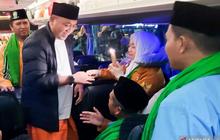 997 Calon Haji Situbondo Diberangkatkan ke Asrama Haji Surabaya dalam Empat Kloter
