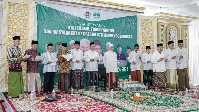 Kiai, ulama, tokoh masyarakat, santri, serta masyarakat se-Daerah Istimewa Yogyakarta (DIY) mengatasnamakan Jaringan Ganjar-Mahfud Nusantara (JAGA-NU) Provinsi DIY mengingatkan para pejabat dan aparat untuk dapat menjaga netralitas dalam pelaksanaan pemil