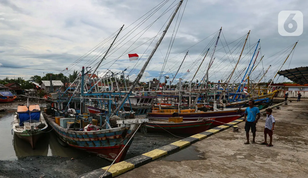 Cuaca ekstrem yang mungkin terjadi berupa hujan lebat disertai petir dan angin kencang. (Liputan6.com/Angga Yuniar)