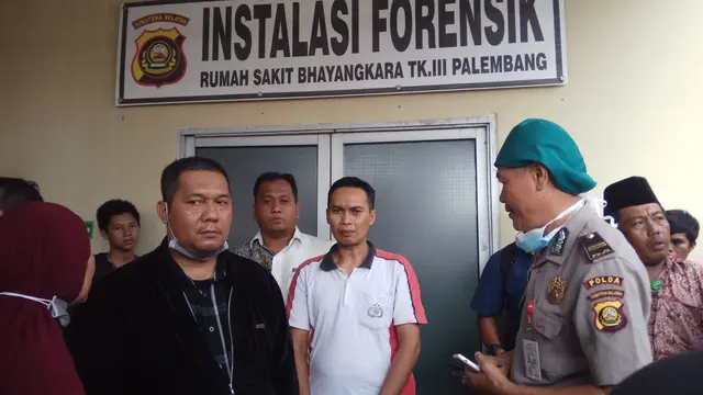 Usai Telepon Pacarnya, Waria Di Palembang Tewas di Dalam Salon