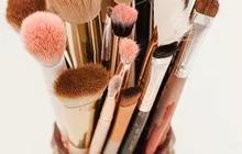 Bersihkan Alat Makeup Sekarang, Ini Cara Membersihkannya Supaya Wajah Tetap Sehat