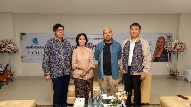 Didit Prabowo di Global Sevilla School.