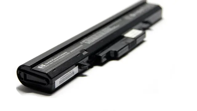 Baterai Laptop (Image by headup222 from Pixabay)