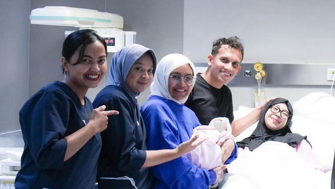 Egy Maulana Vikri - Adiba Khanza Sambut Anak Pertama, Ada Makna Indah di Balik Nama Elara Mahakalila