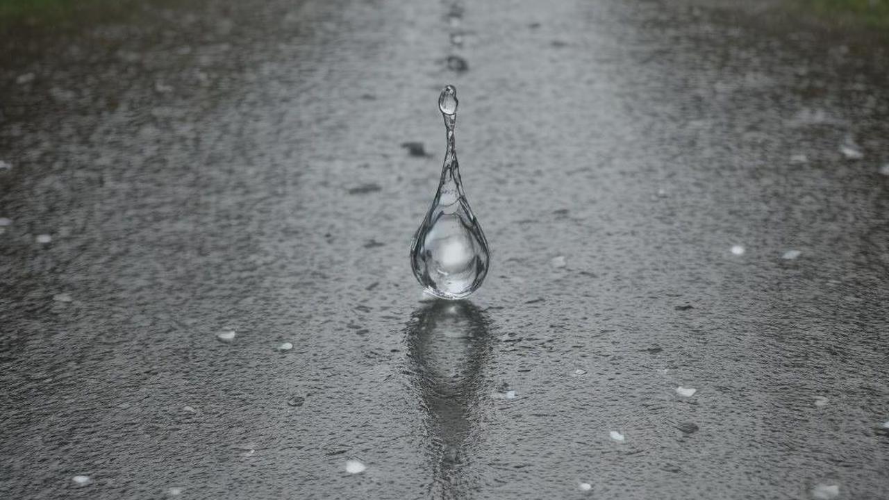 Mengapa Hujan Turun dalam Bentuk Tetesan Bukan seperti Air Terjun?