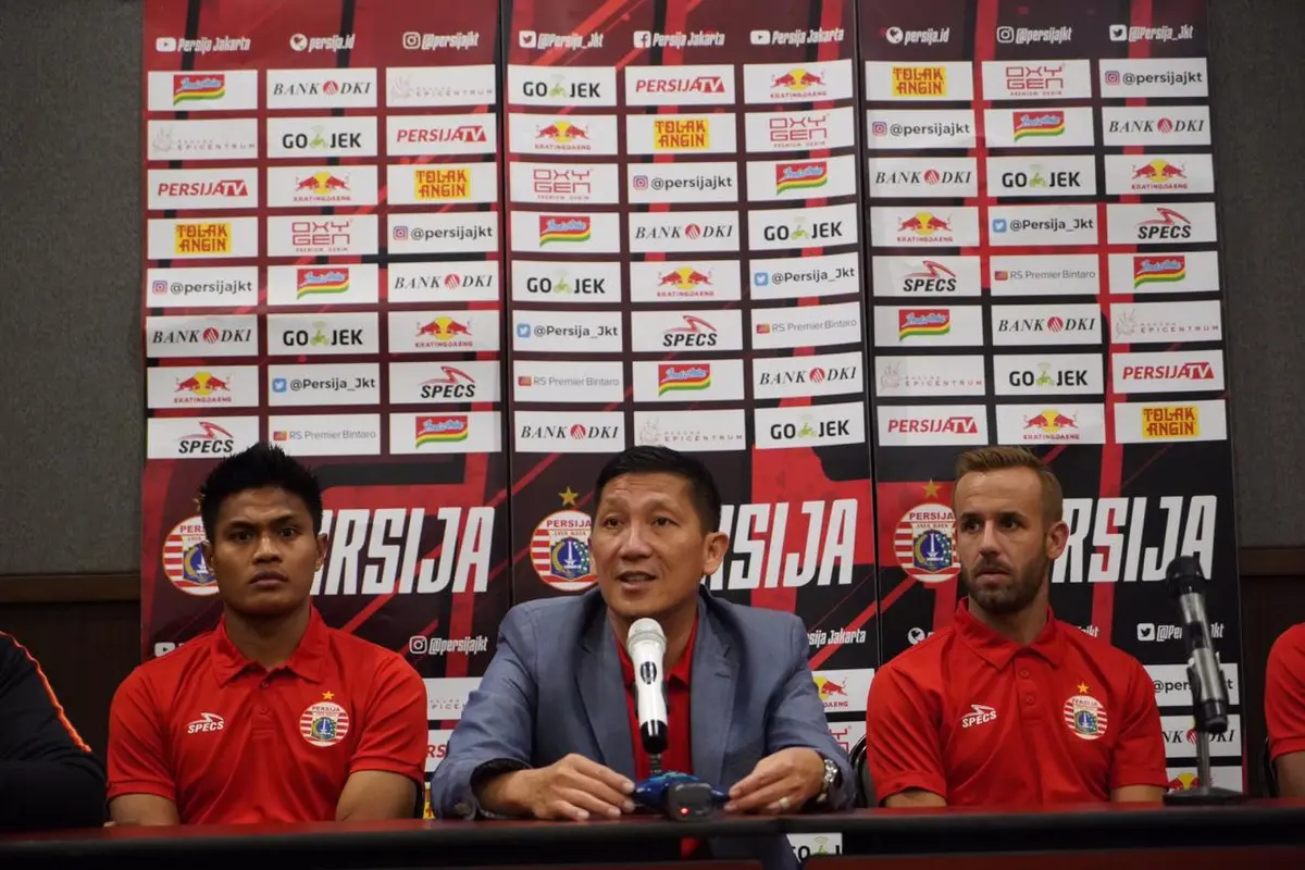 Dua pemain baru Persija Jakarta, Fachruddin Aryanto dan Joan Tomas.