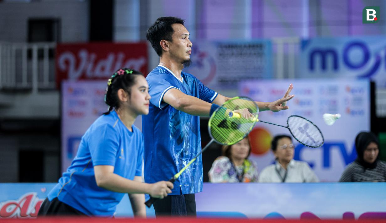 <p>Pertandingan sengit tersebut berlangsung di GOR UNJ, Rawamangun, Jakarta. (Bola.com/Bagaskara Lazuardi)</p>
