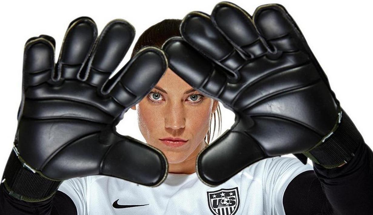 Hope Solo belum tergantikan sebagai kiper utama AS. (Twitter)