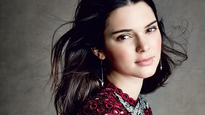 Biar Makin Keren, Yuk, Contek Gaya Berpakaian Kendall Jenner