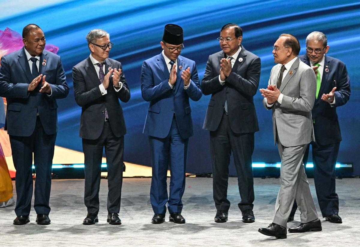 FOTO: Menlu Sugiono Hadiri Pertemuan Menlu ASEAN ke-58: Tegaskan Komitmen untuk ASEAN yang Inklusif dan Tangguh