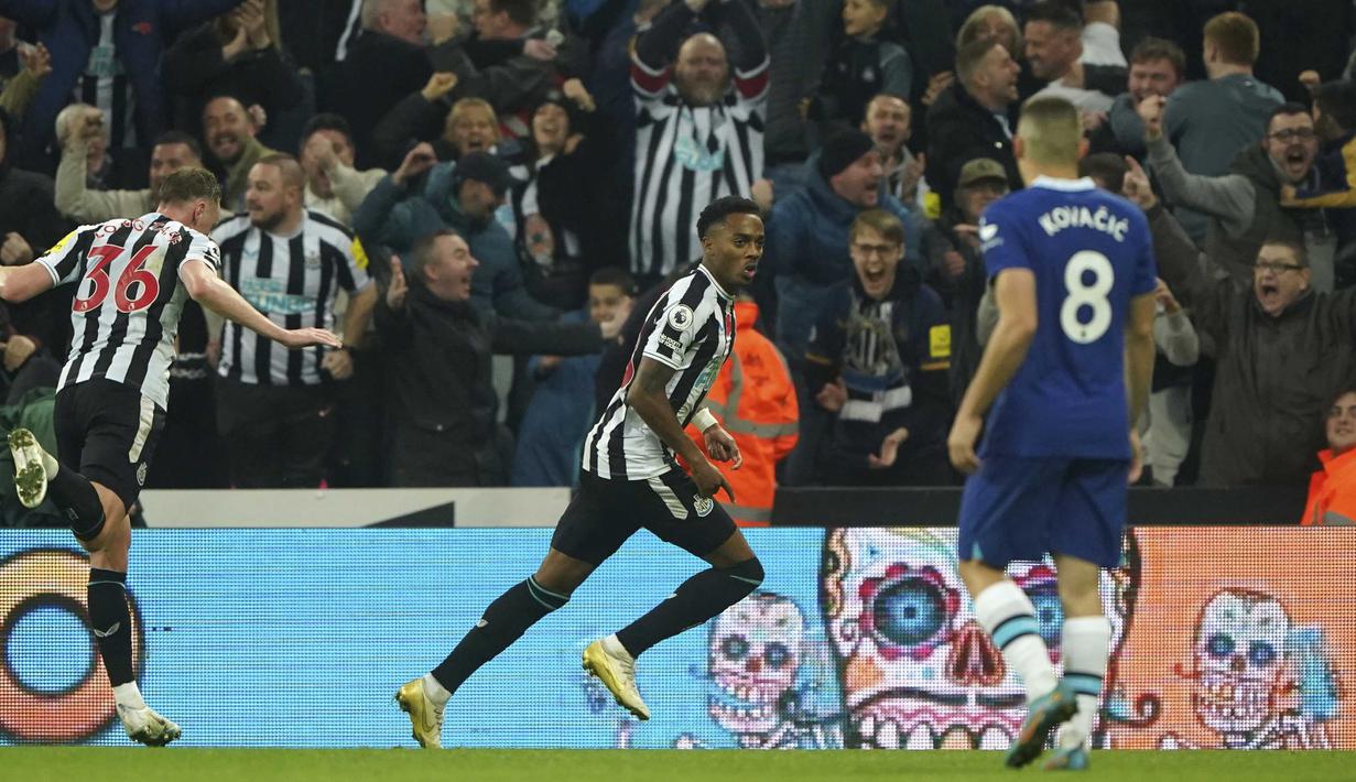 Newcastle berhasil memenangkan laga ini berkat gol Joe Willock di pertengahan babak kedua. (Owen Humphreys/PA via AP)