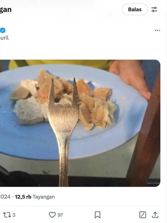 Fedi Nuril unggah foto garpu siomai. (Foto: Dok. Twitter @realfedinuril)