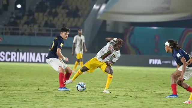 Ismail Bouneb, Prancis, Piala Dunia U-17
