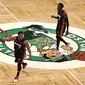 Selebrasi pemain Heat saat menang di kandang Celtics pada Final Wiilayah Timur NBA 2021/2022