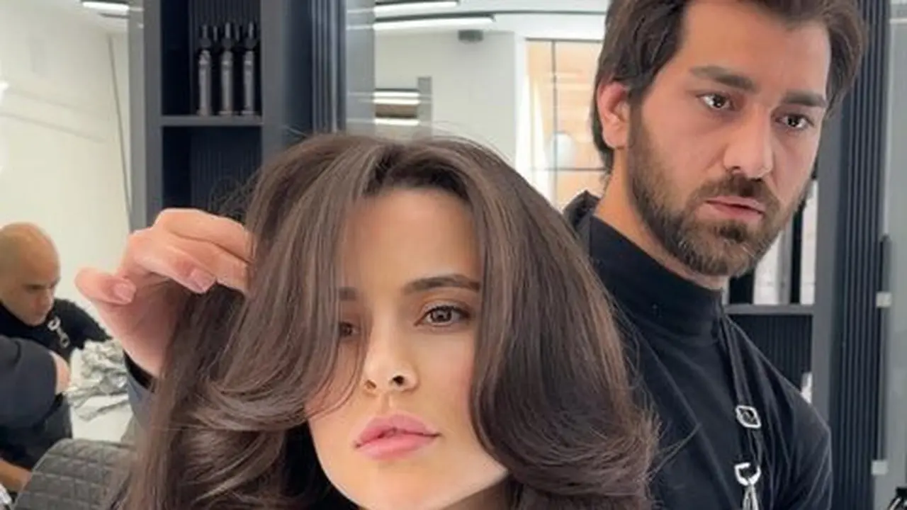 Styling Butterfly Haircut dengan Blow Dryer