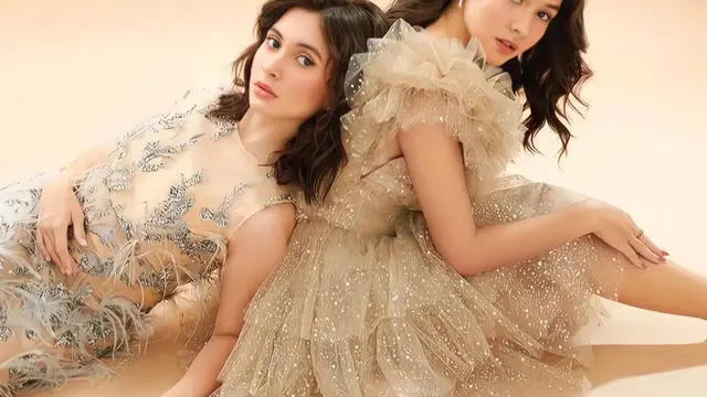 6 Gaya Pemotretan Sandrinna Michelle dan Richelle, Bak Anak Kembar