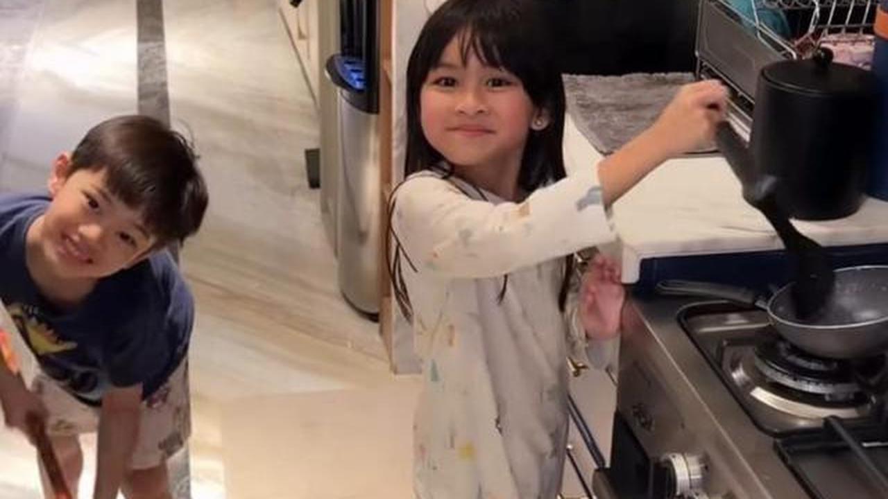 6 Potret Dapur Rumah Syahnaz Sadiqah dan Jeje Govinda, Desainnya Mungil Tapi Mewah