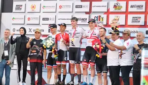 Pembalap putra Selandia Baru menjadi juara Kejuaraan Dunia Sepeda Gunung UCI MTB 2024.