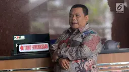 Anggota DPR Fraksi PKB Fathan Subchi usai menjalani pemeriksaan penyidik di Gedung KPK, Jakarta, Senin (30/9/2019). Fathan diperiksa sebagai saksi untuk tersangka Hong Artha John Alfred terkait kasus dugaan penerimaan hadiah dalam proyek di Kementerian PUPR TA 2016. (merdeka.com/Dwi Narwoko)