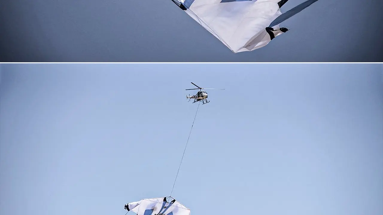 Helikopter dengan Jersey Raksasa Lionel Messi Melayang di Langit Rosario