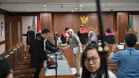 Terdakwa Kasus LNG Jawab Replik Jaksa KPK, Singgung Kontrak LNG Justru Untung