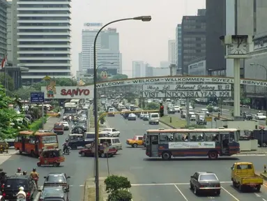 Masih ingat ketika pemerintah orde baru mencanangkan "Visit Indonesia Year" di tahun 1991? (Source: Instagram/@perfectlifeid)
