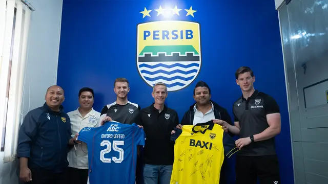 Oxford United berkunjung ke kantor Persib Bandung